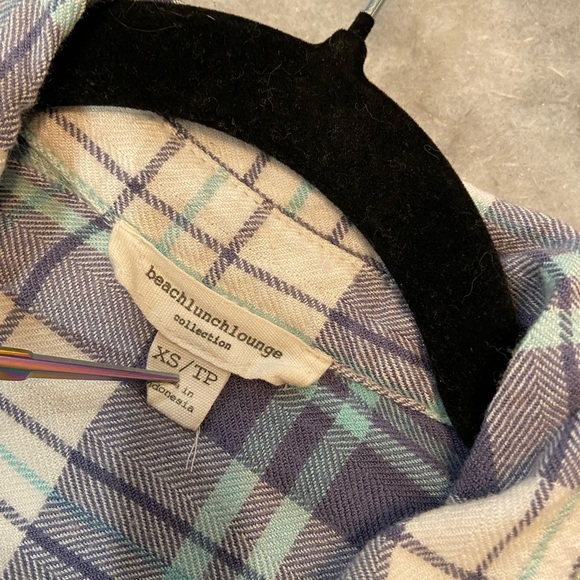 Beach Lunch Lounge Size XS Blue White Plaid Soft Flannel Button Down Shirt - Picture 10 of 10